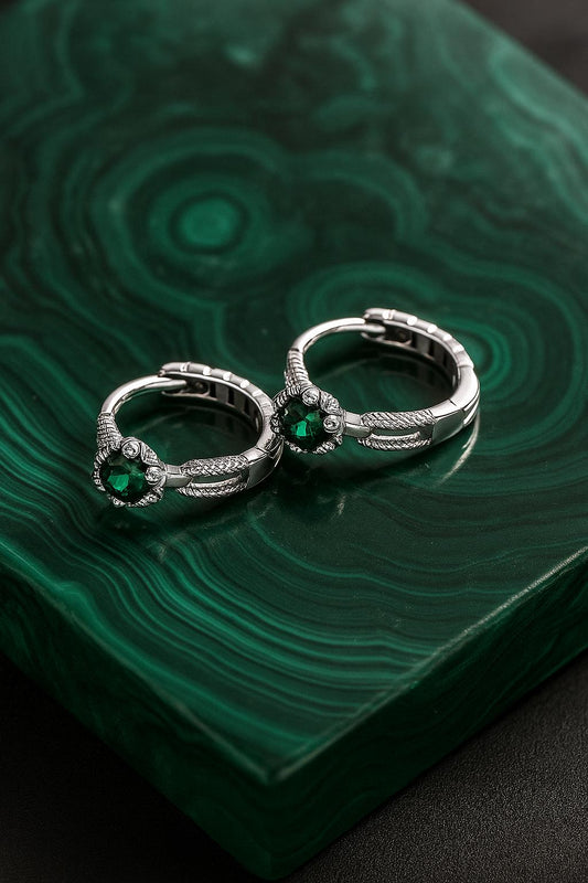 EMERALD FOCUS EARRINGS.