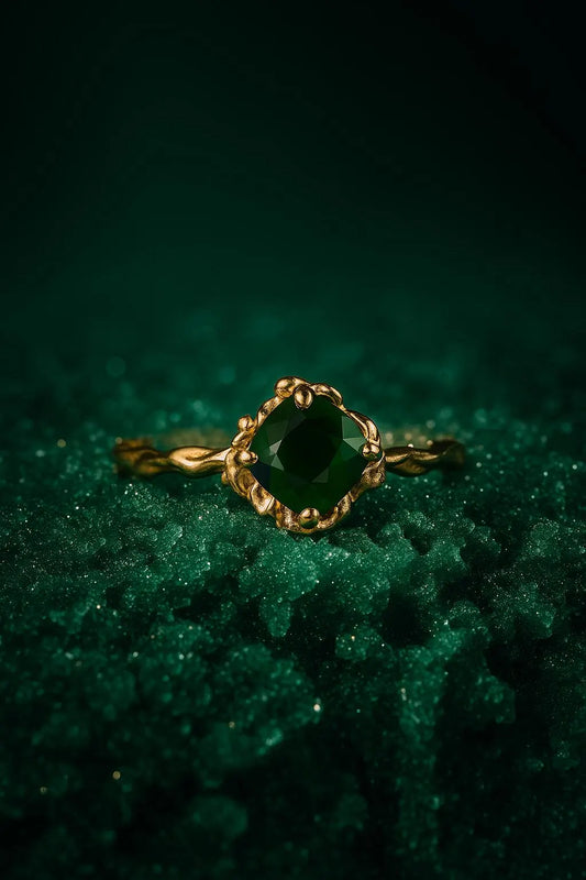 EMERALD DEPTH RING.