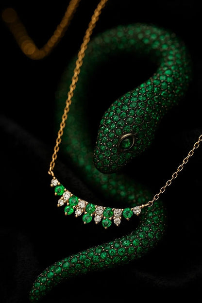 GREEN AND ARGENT SPARK NECKLACE.