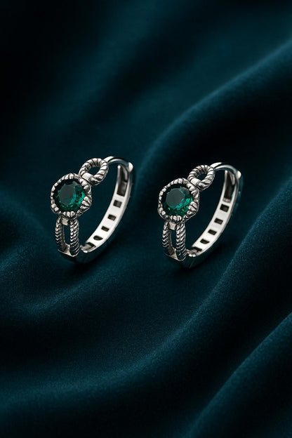 EMERALD FOCUS EARRINGS.